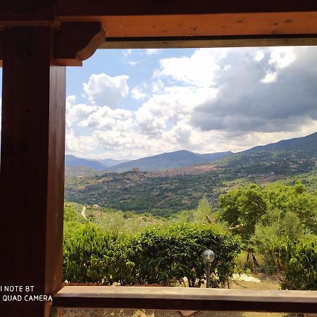 Room In Casa Castiglia A Woodhouse With Beautiful View Close Madonie Park กัสเตลบูโอโน ภายนอก รูปภาพ